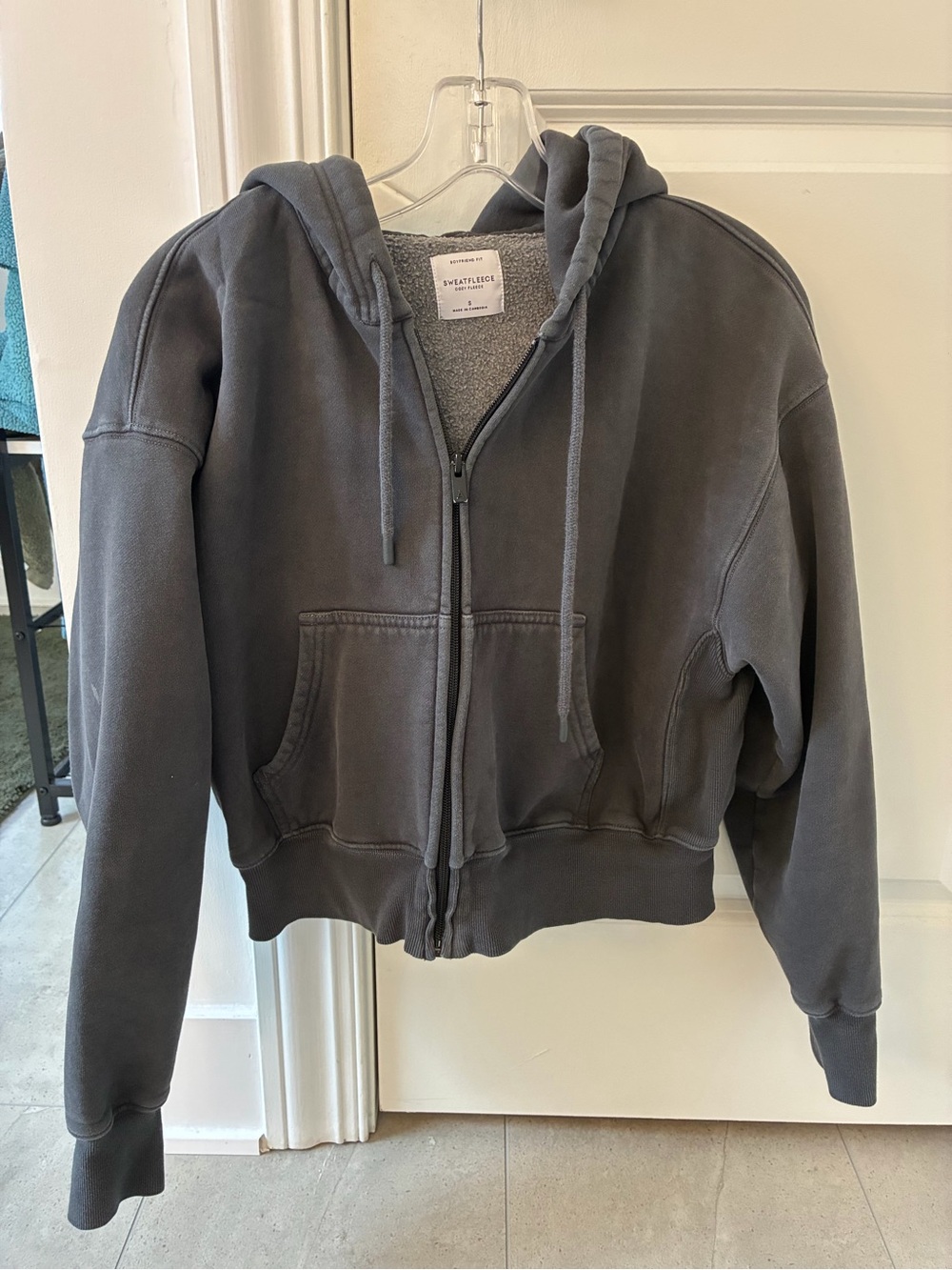 Aritzia Cropped Charcoal Gray Zip Hoodie
